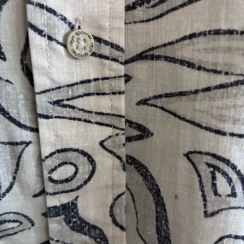 Reyn Spooner Men's XXL Hawaiian Short Sleeve Button-Up - Picture 3 of 6